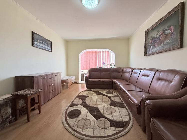 Apartament cu 3 camere de închiriat – Zona Anda - 1