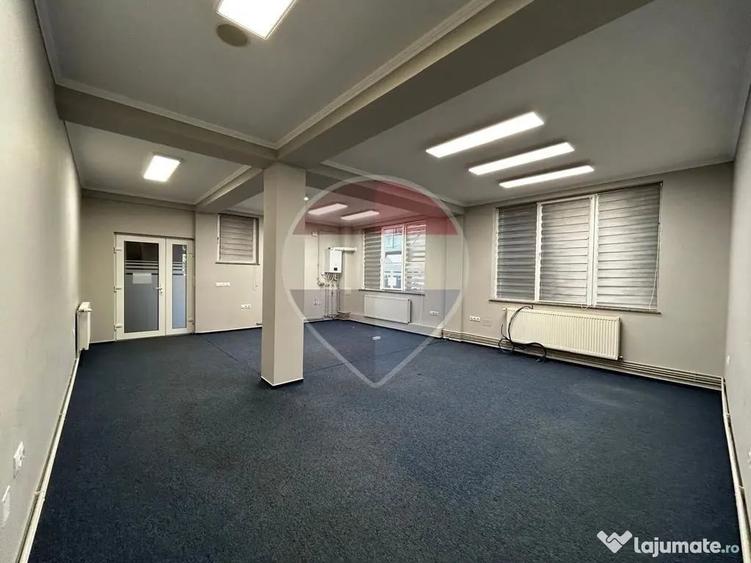 Spațiu comercial, de 40 mp, în Central