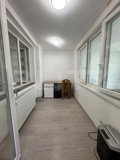 Garsonieră decomandată în Central