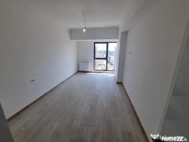 Apartament cu 3 camere decomandat în Energia