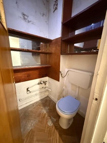 Apartament cu 4 camere semidecomandat în Colentina