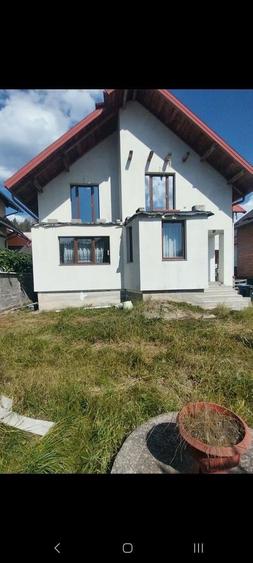Casă individuală cu 4 camere cu Teren 300 Mp în Central