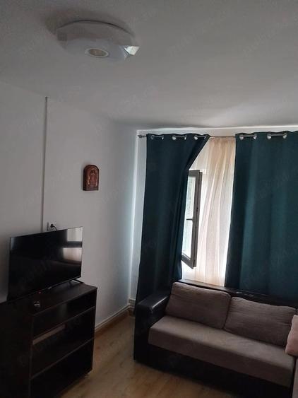 Casă cu 7 camere cu Teren 540 Mp în Nord