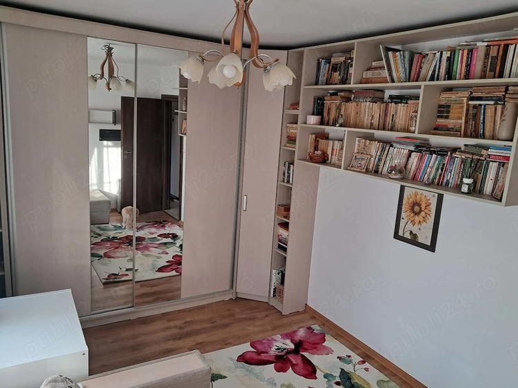 Apartament cu 2 camere decomandat în Apărătorii Patriei