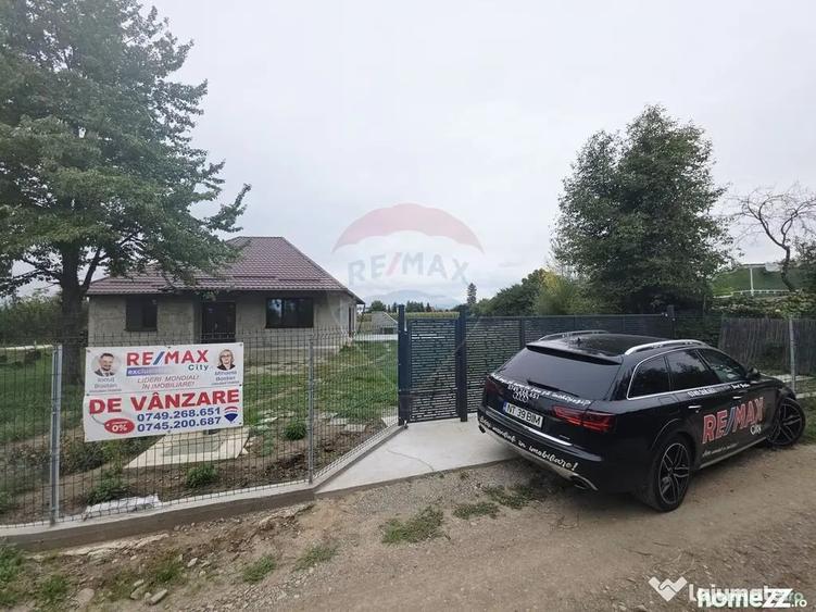 Casă cu 4 camere cu Teren 6110 Mp în Girov