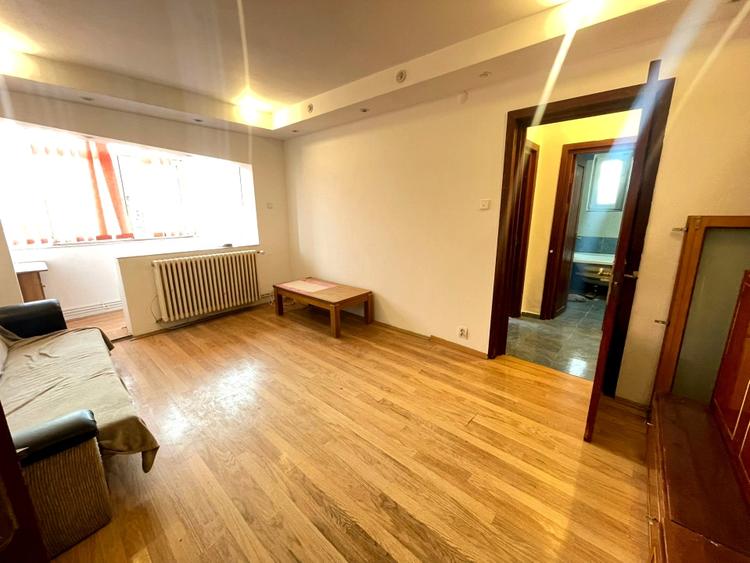 Apartament cu 2 camere semidecomandat în Tătărași
