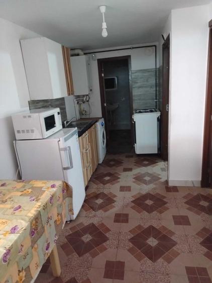 Casă cu 4 camere în Exterior Vest