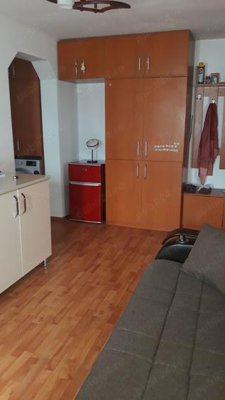 Apartament cu 2 camere decomandat în Calafat