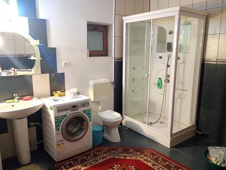Casă cu 5 camere cu Teren 475 Mp în Pantelimon