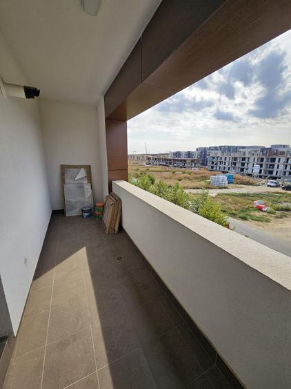 Apartament cu 3 camere decomandat în Titan