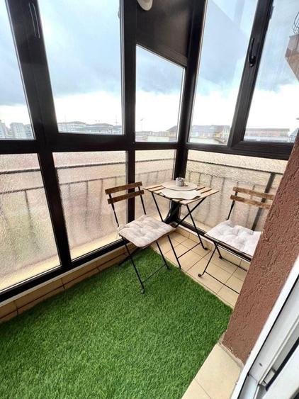Apartament cu 2 camere semidecomandat în Roșu