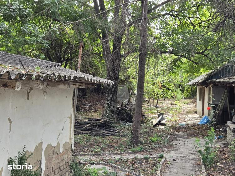 Teren de 884 mp, în Crevedia