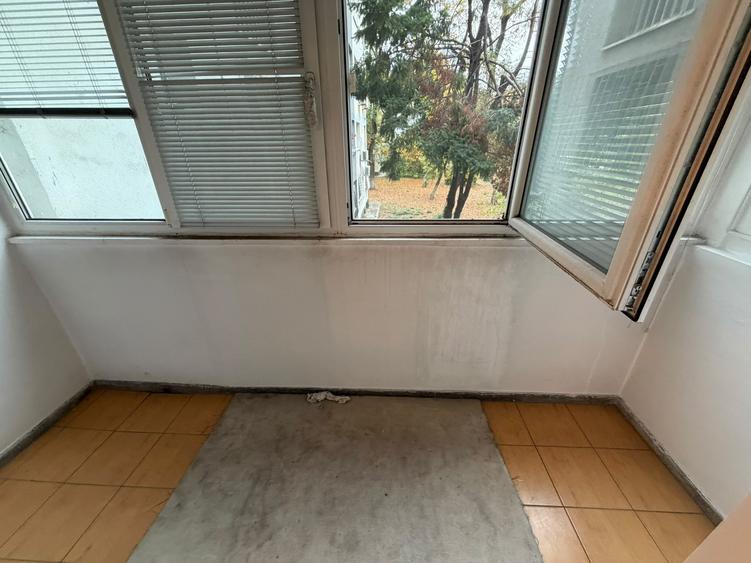 Apartament cu 4 camere decomandat în Titan