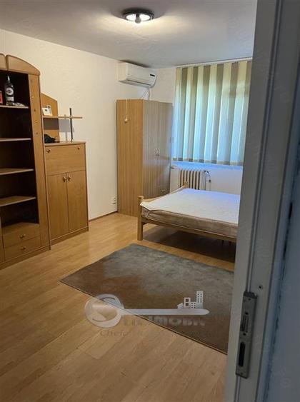 Apartament cu 3 camere decomandat în Canta