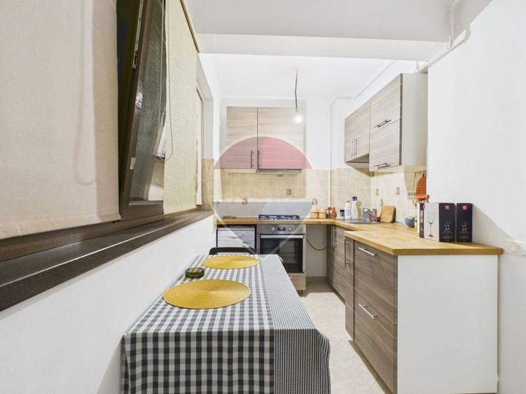 Apartament cu 2 camere semidecomandat, mobilat în Vest