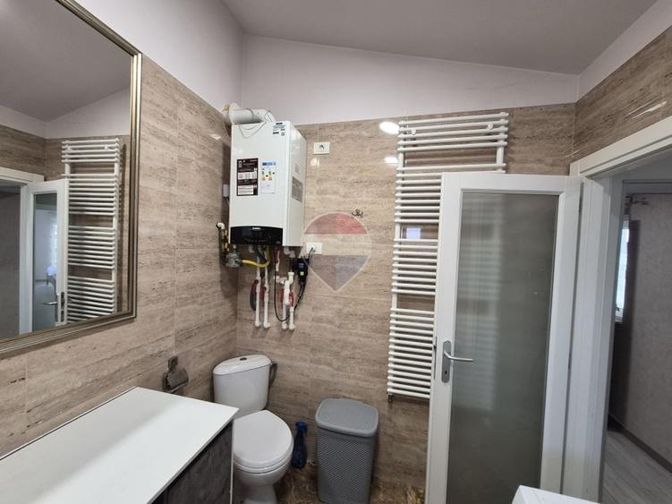 Apartament cu 2 camere semidecomandat, mobilat în Apărătorii Patriei