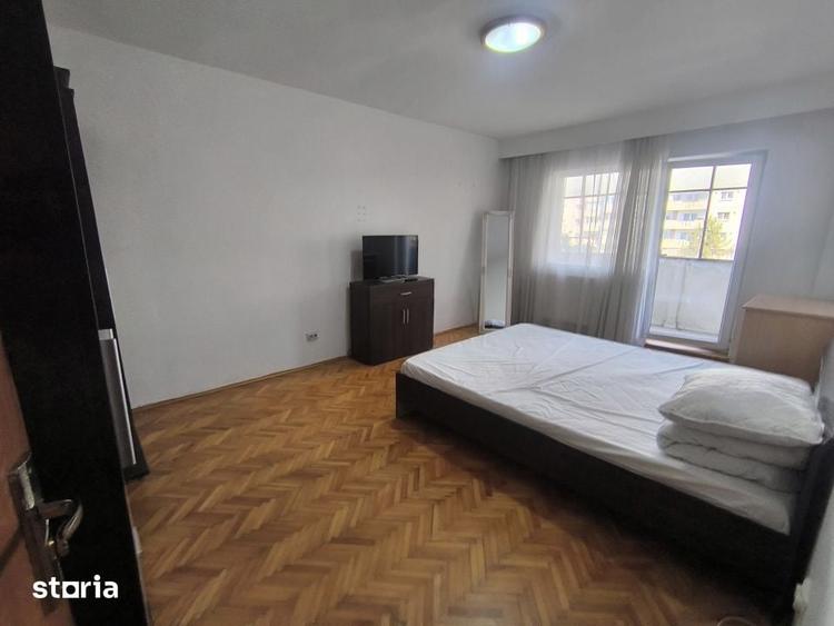 Apartament cu 2 camere decomandat în Plopilor