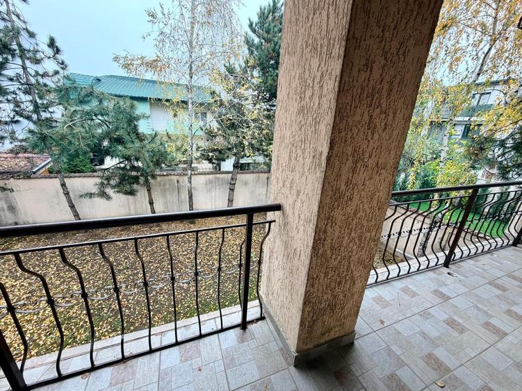 Casă individuală cu 5 camere cu Canalizare în Popești-Leordeni