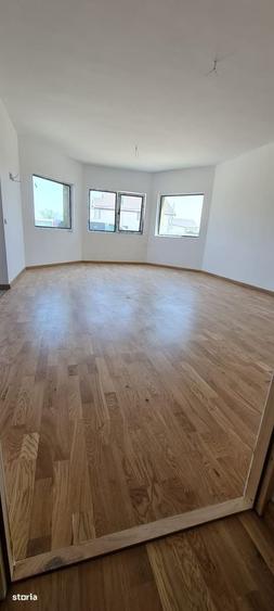 Casă cu 4 camere cu Teren 400 Mp în Adunații-Copăceni