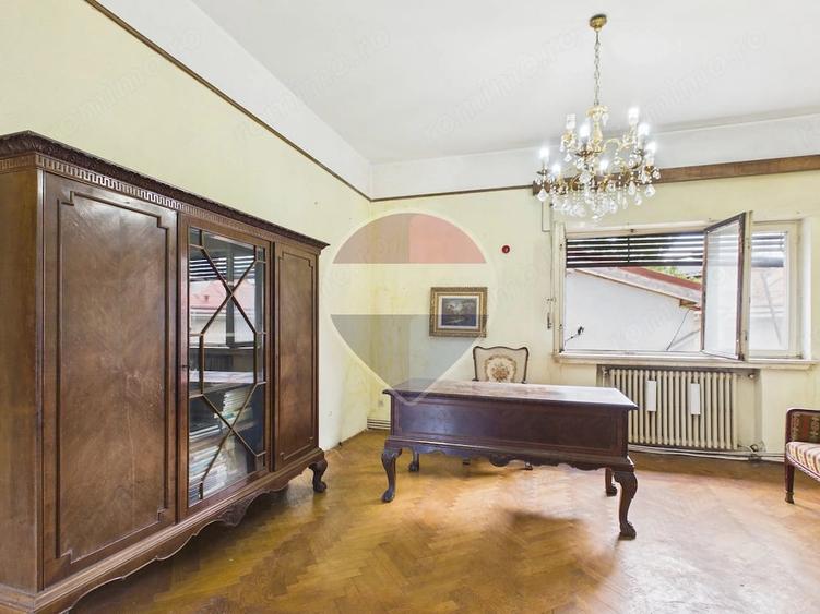 Apartament cu 4 camere semidecomandat în Ferdinand