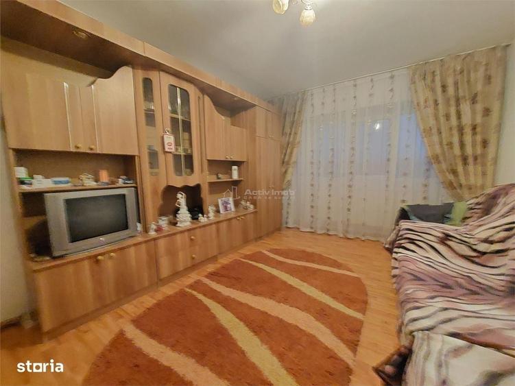 Apartament cu 3 camere decomandat în Dorobanți 1