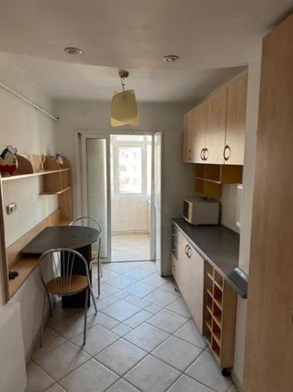 Apartament cu 2 camere decomandat în Aeroport