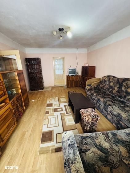Casă cu 3 camere cu Teren 1200 Mp în Central