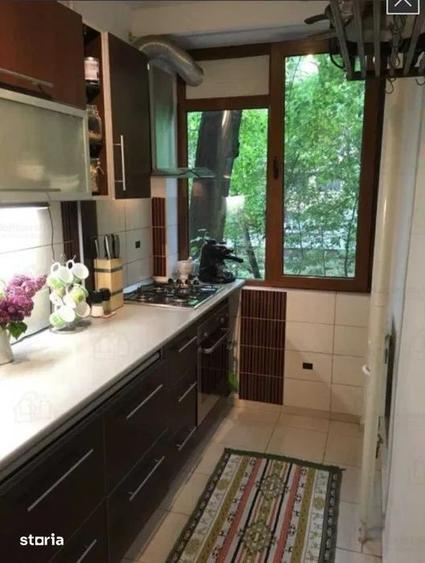 Apartament cu 3 camere decomandat, mobilat în Drumul Taberei