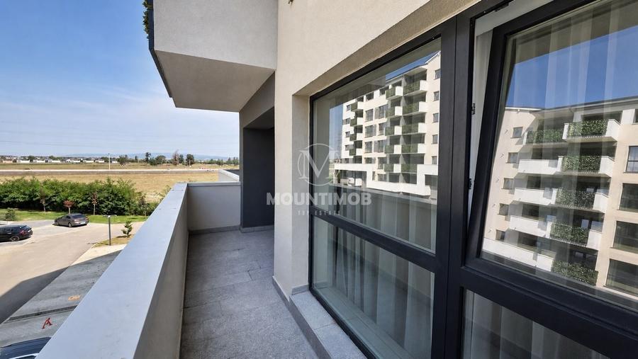 Apartament cu 2 camere semidecomandat, mobilat în Tractorul