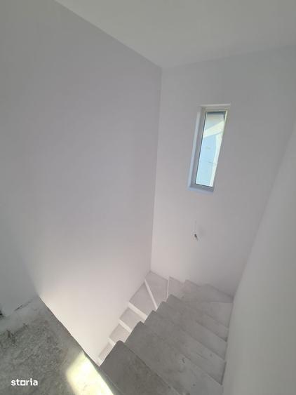 Casă cu 4 camere în Vidra
