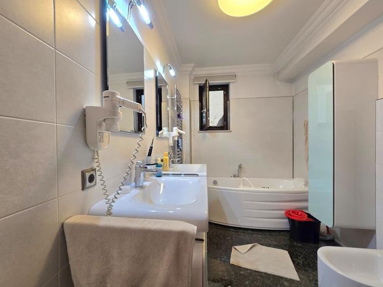 Apartament cu 2 camere în P-ța Romană
