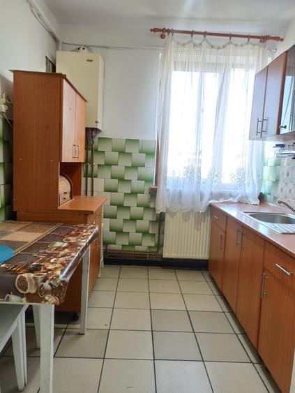 Apartament cu 2 camere semidecomandat în Calea București