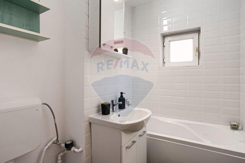 Apartament cu 3 camere decomandat, mobilat în Aurel Vlaicu