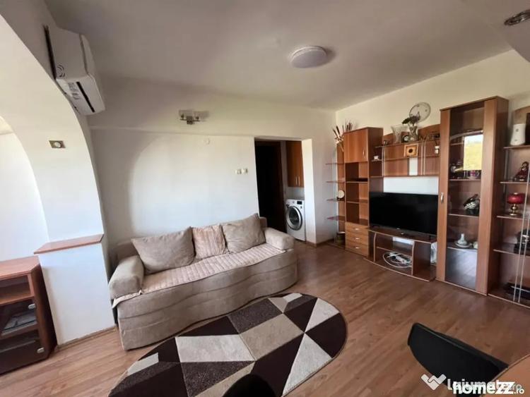 Apartament cu 2 camere semidecomandat în 1 Mai