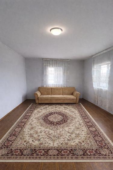 Casă cu 3 camere în Exterior Vest