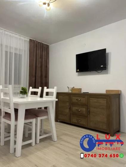 Apartament cu 4 camere semidecomandat în C5