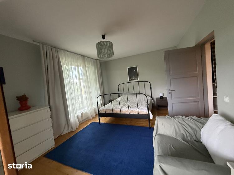 Casă cu 6 camere cu Teren 1000 Mp în Snagov