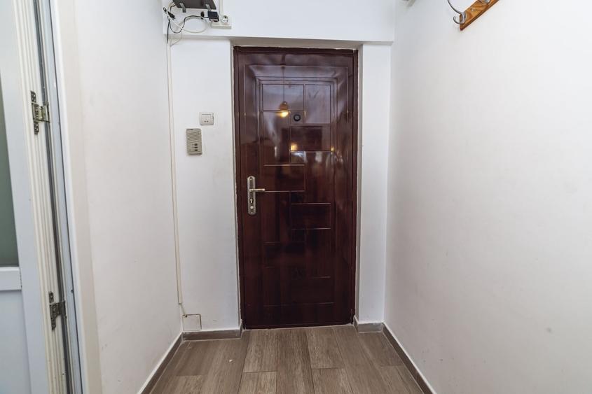 Apartament cu 2 camere semidecomandat, mobilat în Iancului