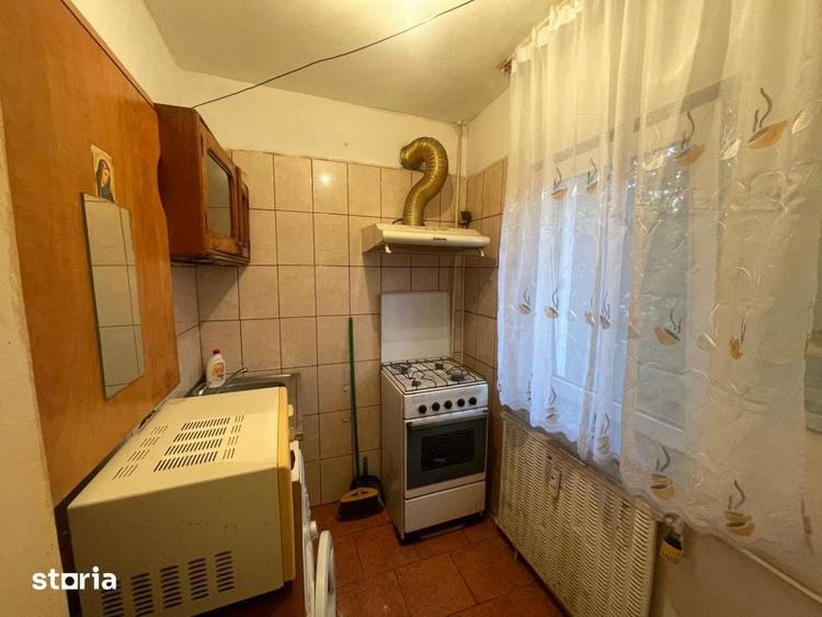 Garsonieră decomandată în Rovine