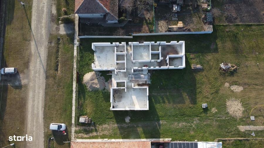 Casă cu 4 camere în Turnu