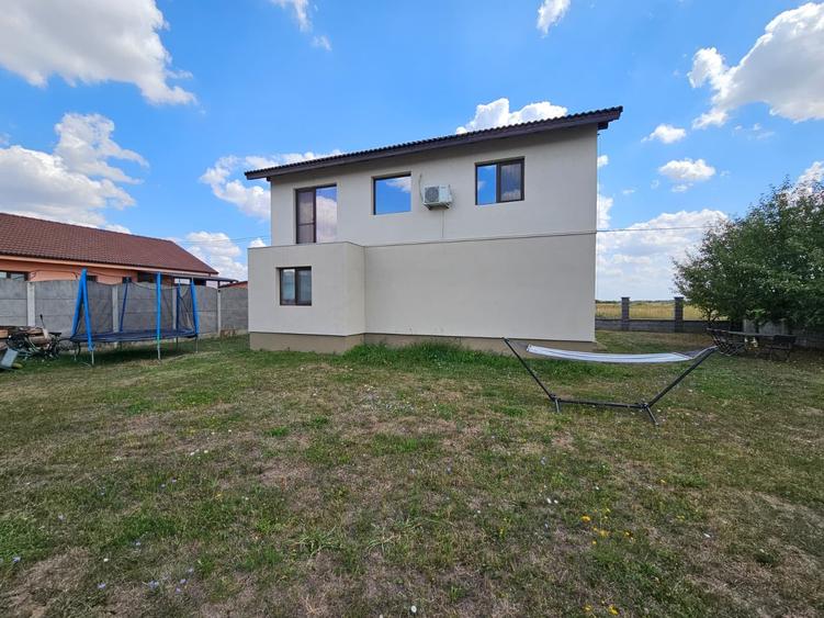Casă individuală cu 5 camere cu Teren 605 Mp în Moșnița Nouă