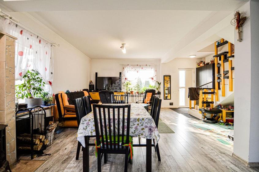 Duplex cu 4 camere cu Canalizare în Gilău