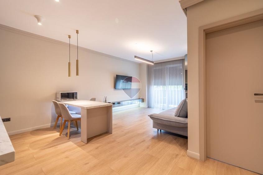 Apartament cu 2 camere semidecomandat în Central