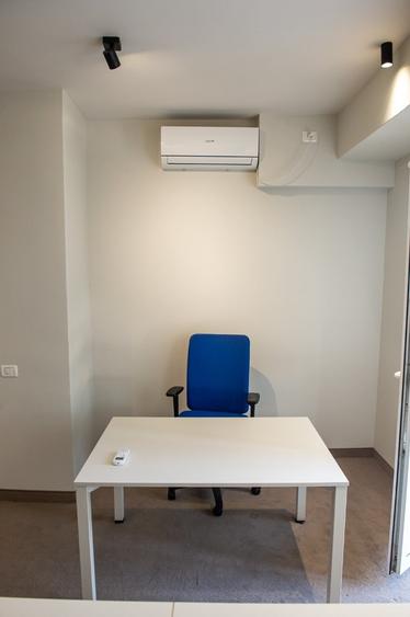 Birou, de 84.900001525879 mp, în Casa de Cultură
