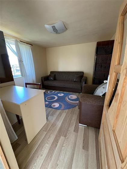 Casă cu 2 camere cu Teren 1090 Mp în Pielești