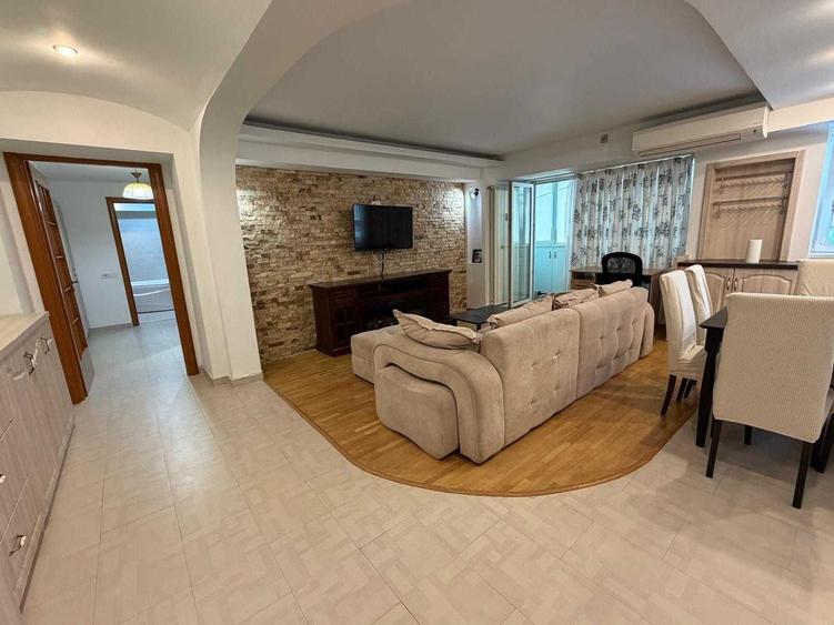 Apartament cu 3 camere semidecomandat în Corbeanca