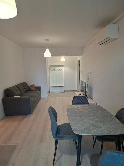Apartament cu 3 camere decomandat, mobilat în Lipovei