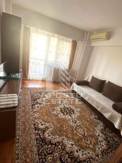 Apartament cu 2 camere decomandat, mobilat în Intim