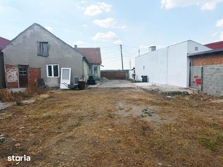 Casă cu 4 camere cu Teren 470 Mp în Aradul Nou