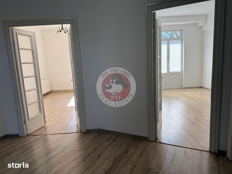 Apartament cu 3 camere decomandat în Romană